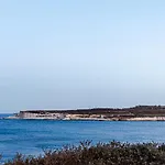 Sea-view 2 Bedroom -sleeps 6 Διαμέρισμα