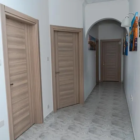 Sea-view 2 Bedroom -sleeps 6 * مارساسكالا