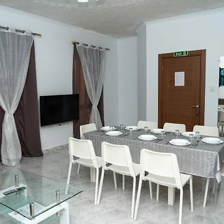 Sea-view 2 Bedroom -sleeps 6