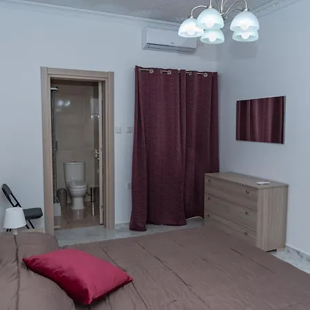 Sea-view 2 Bedroom -sleeps 6