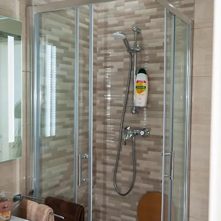 Sea-view 2 Bedroom -sleeps 6 Апартаменты *