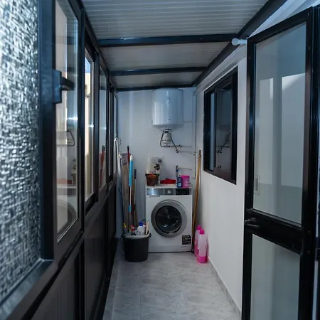 Sea-view 2 Bedroom -sleeps 6 아파트 *
