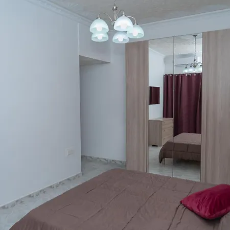 Apartament Sea-view 2 Bedroom -sleeps 6 *