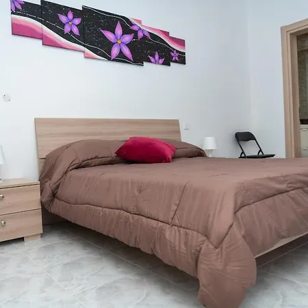 Sea-view 2 Bedroom -sleeps 6 Марсаскала